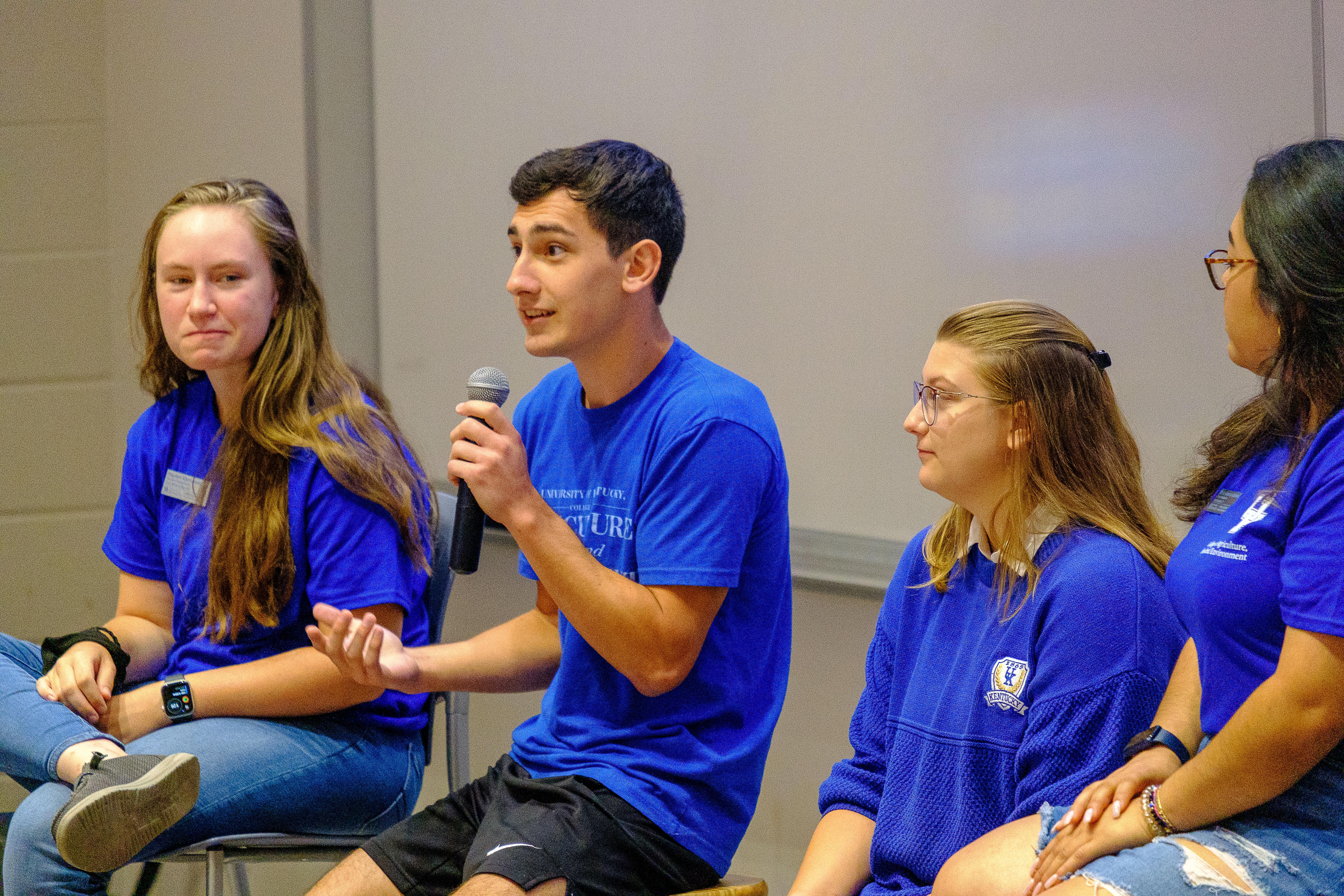 Mason DiSalvo speaks to students at the 2022 UK CAFE College Welcome.