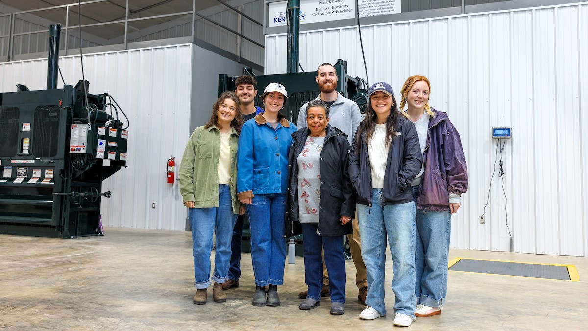UK students with Vanessa Logan (center) standing in the new Solid Waste and Recycling Convenience Center. Photo by Matt Barton.