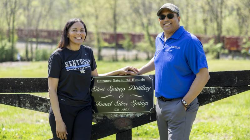 Allen Carter and Leslie Nichols Carter with Silver Springs sign