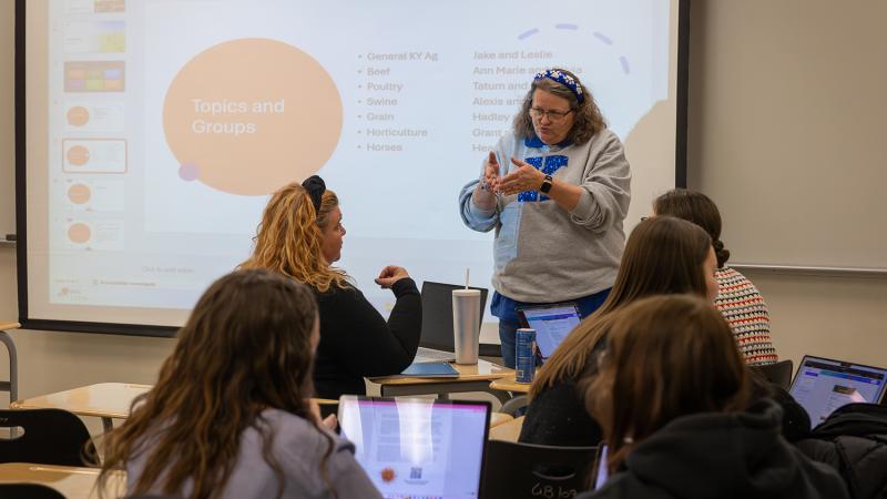 Rebekah Epps teaching an agriculture education class at the University of Kentucky