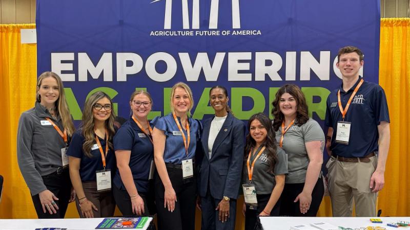 Miranda Donnelly working with other AFA college ambassadors and student leaders at the MANRRS National Conference. Photo provided by Miranda Donnelly.