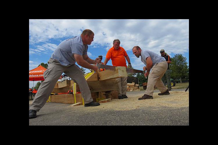The Police/Fire Competition of the 2015 Kentucky Wood Expo 